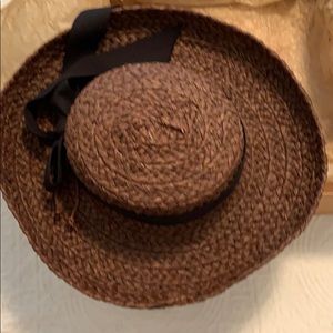 Helen Kaminski 100% raffia hat